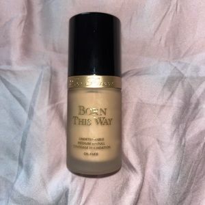 Too Faced born this way foundation in porcelain